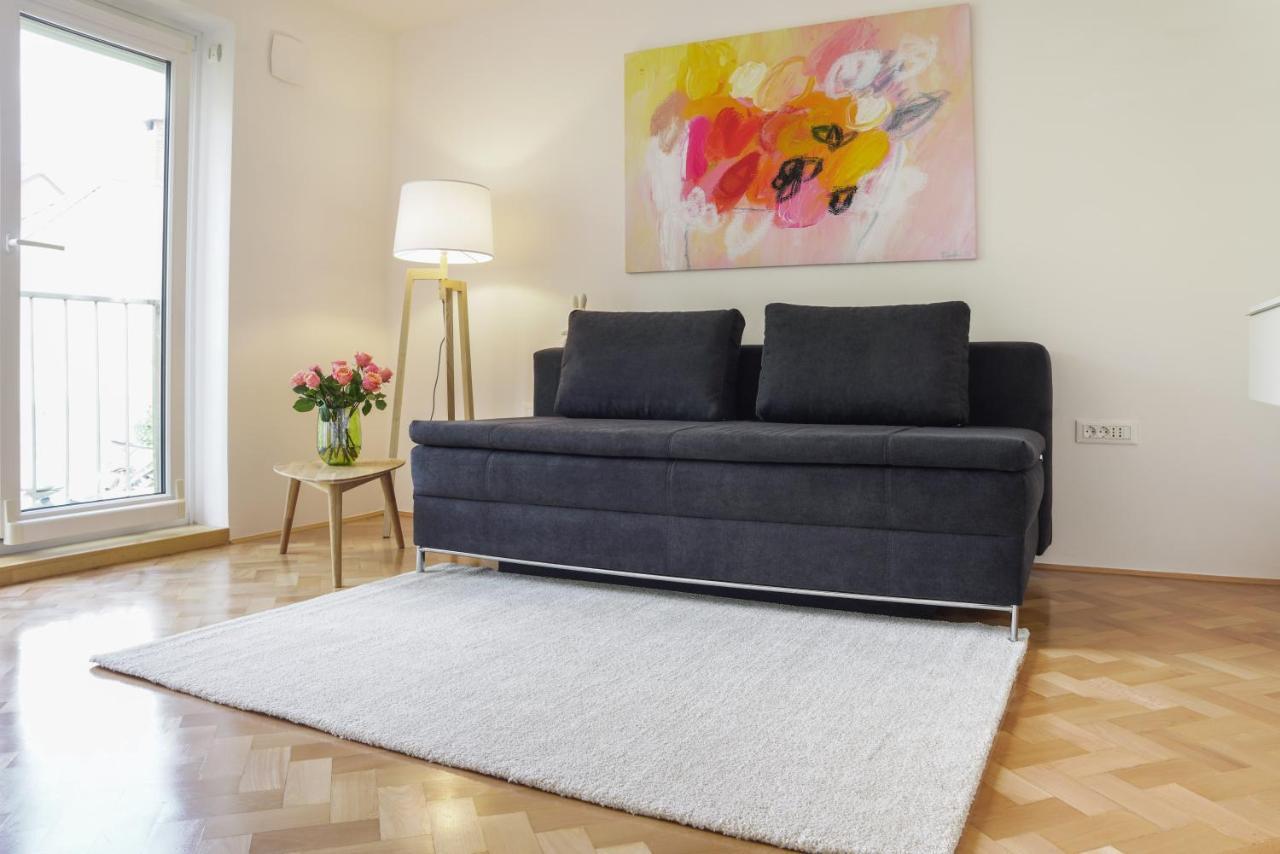 Bright Apartment Любляна Екстериор снимка