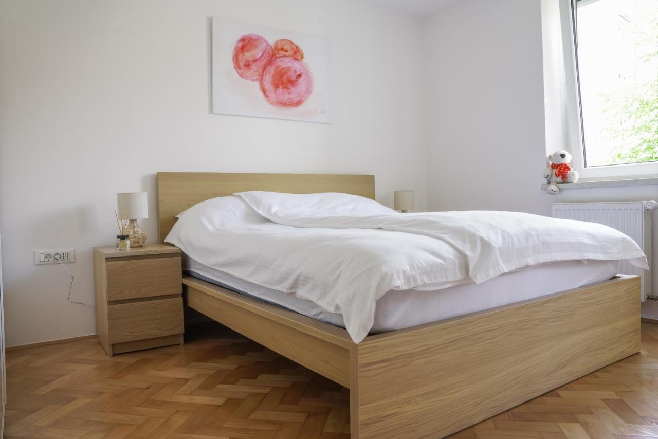Bright Apartment Любляна Екстериор снимка