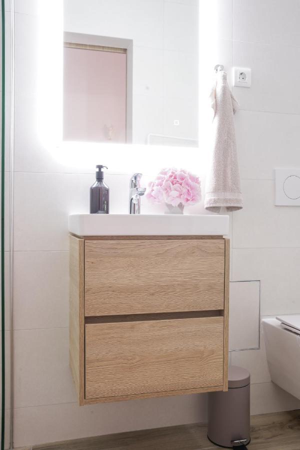 Bright Apartment Любляна Екстериор снимка