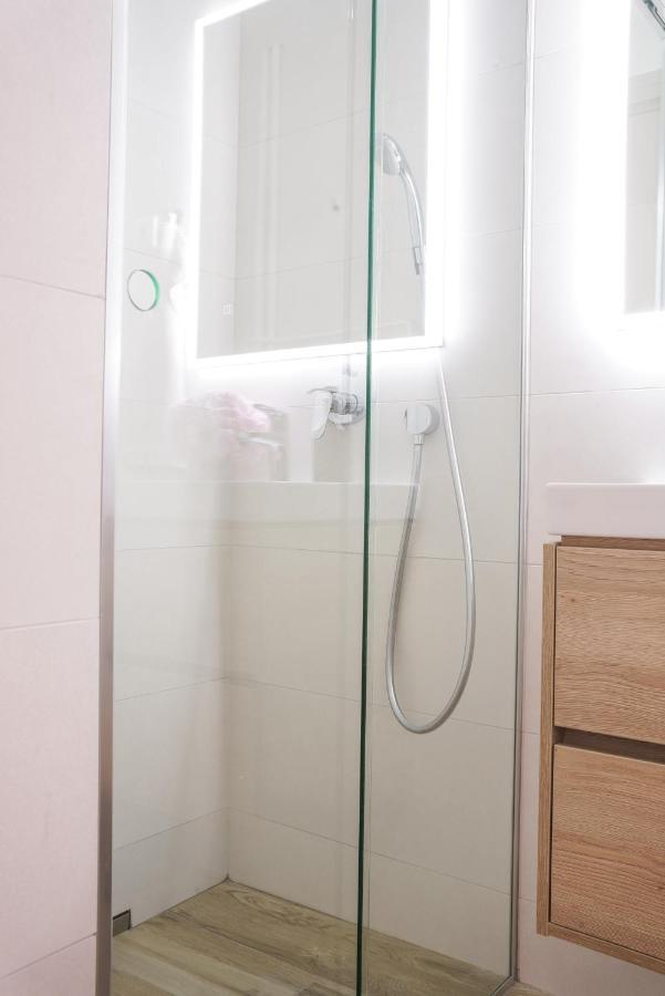 Bright Apartment Любляна Екстериор снимка